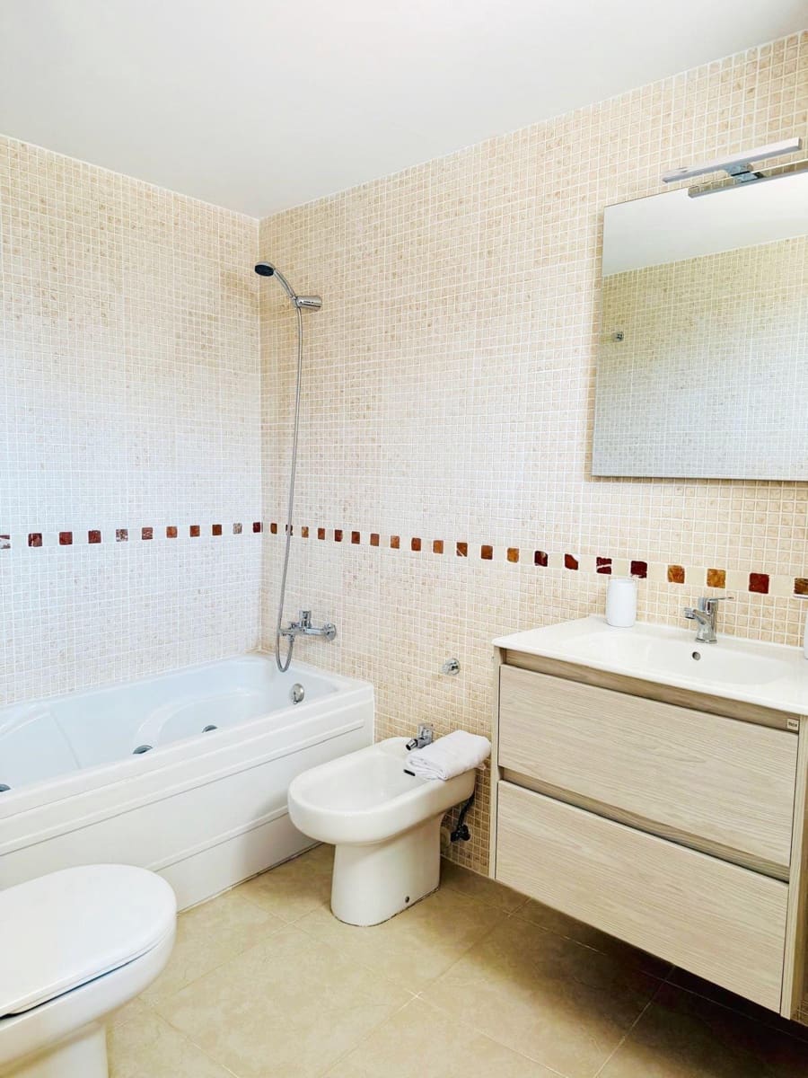 3 bedroom Apartment for rent in Denia with pool garage - € 1,500 (Ref: 9217625)