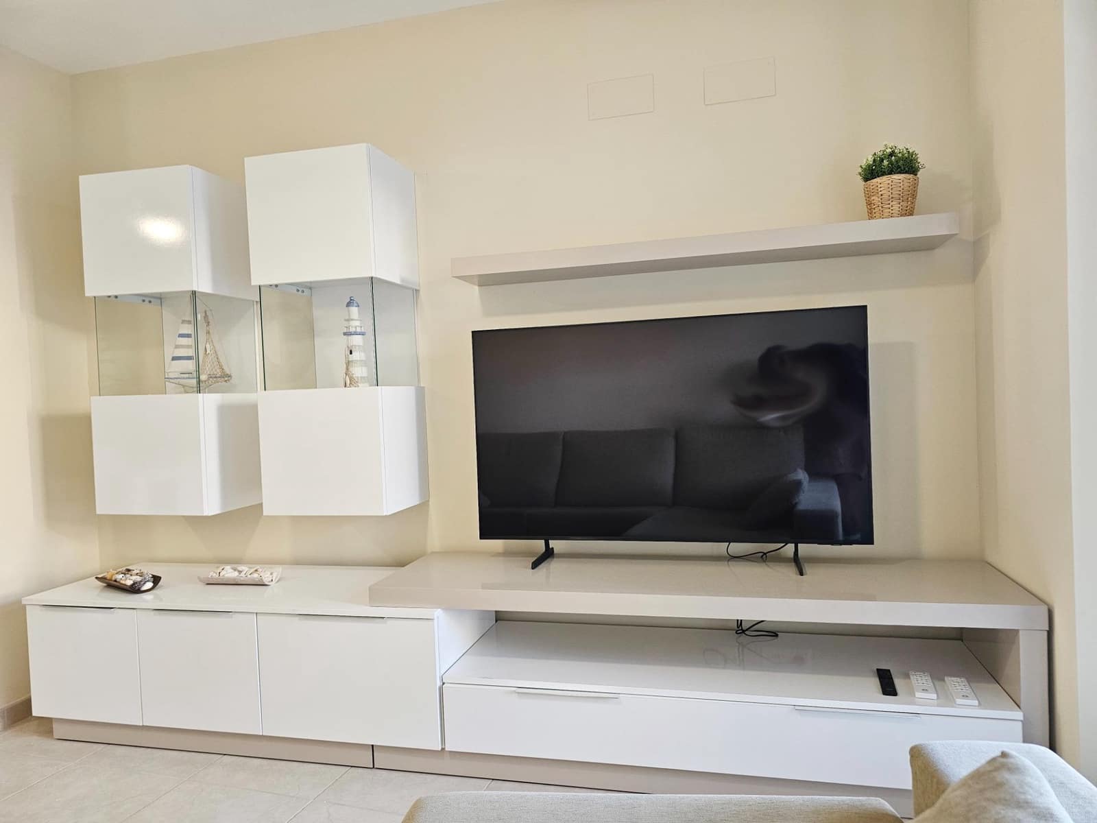 3 bedroom Apartment for rent in Denia with pool garage - € 1,500 (Ref: 9217625)