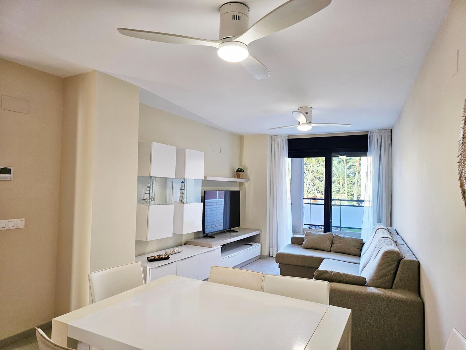 3 bedroom Apartment for rent in Denia with pool garage - € 1,500 (Ref: 9217625)