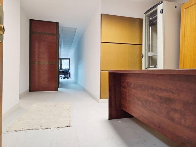 Office for rent in El Puerto, Dénia - € 750 (Ref: 9217627)