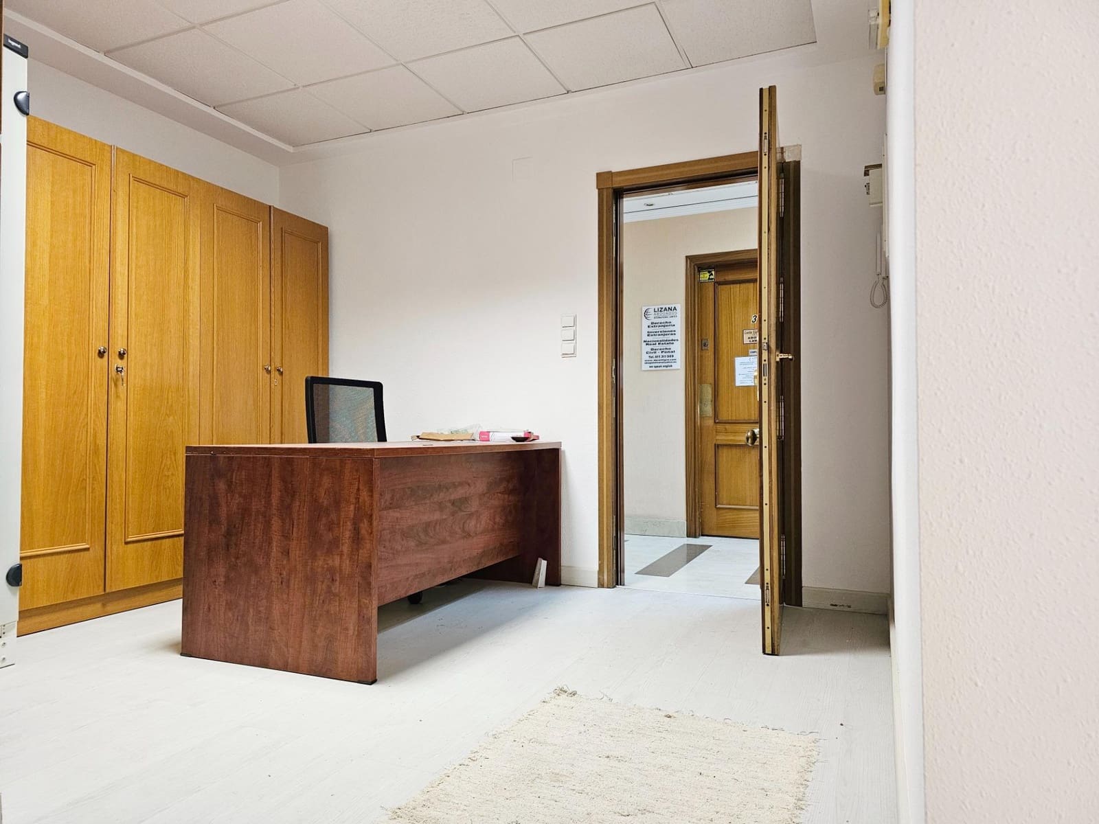 Bureau à louer à Denia - 750 € (Ref: 9217627)