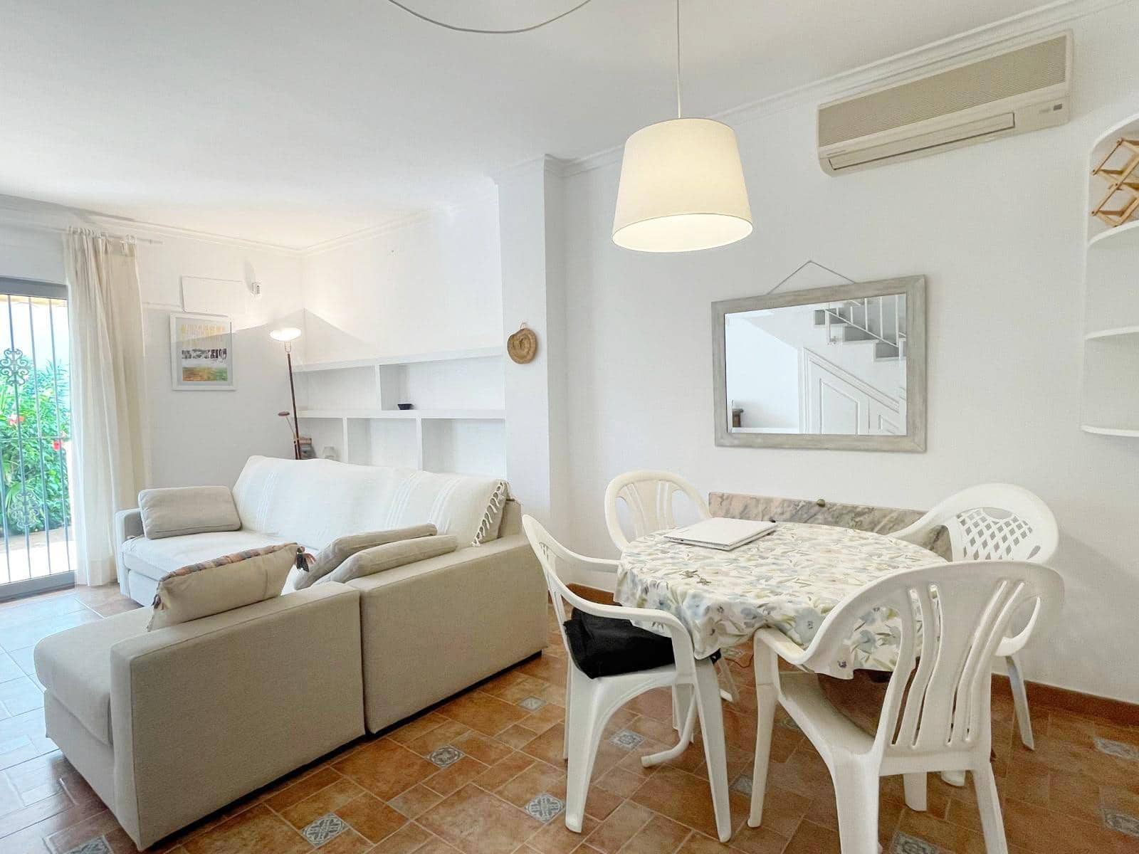 2 slaapkamer Appartement te huur in Denia met zwembad garage - € 850 (Ref: 9226889)