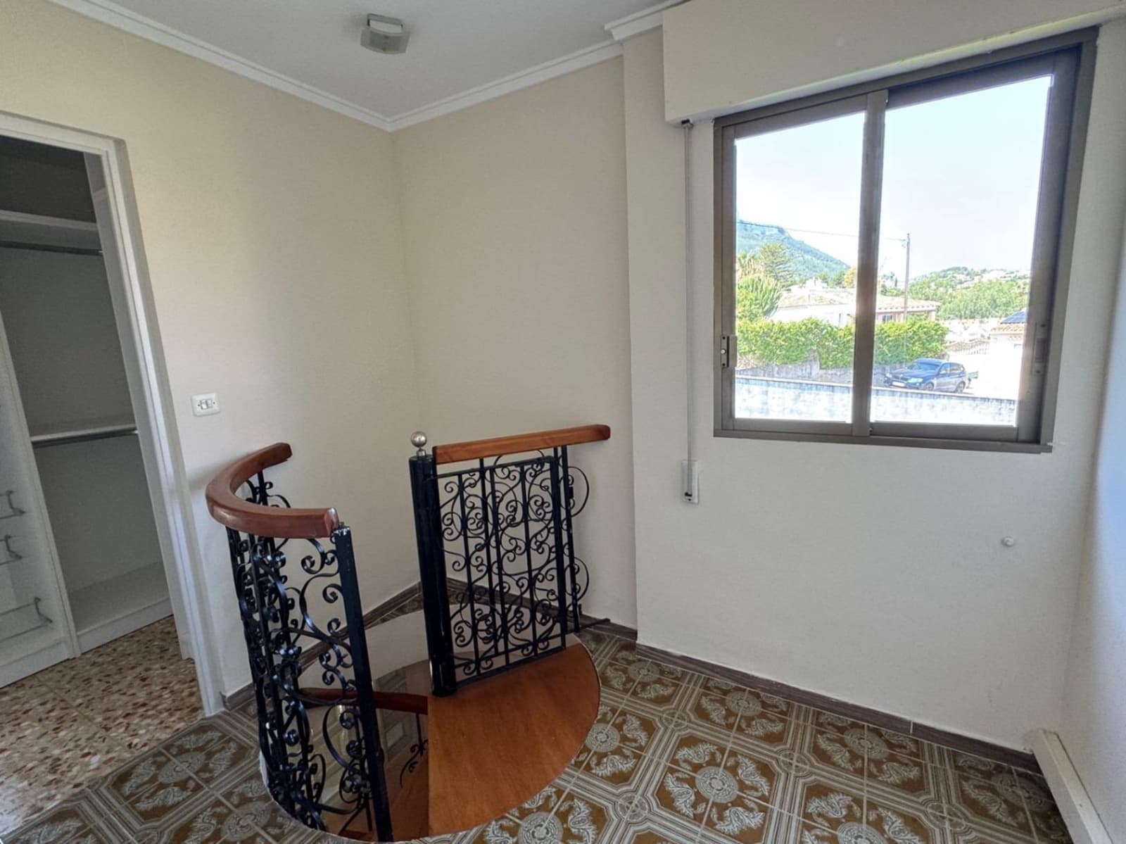 5 bedroom Villa for sale in Denia with pool garage - € 580,000 (Ref: 9226890)