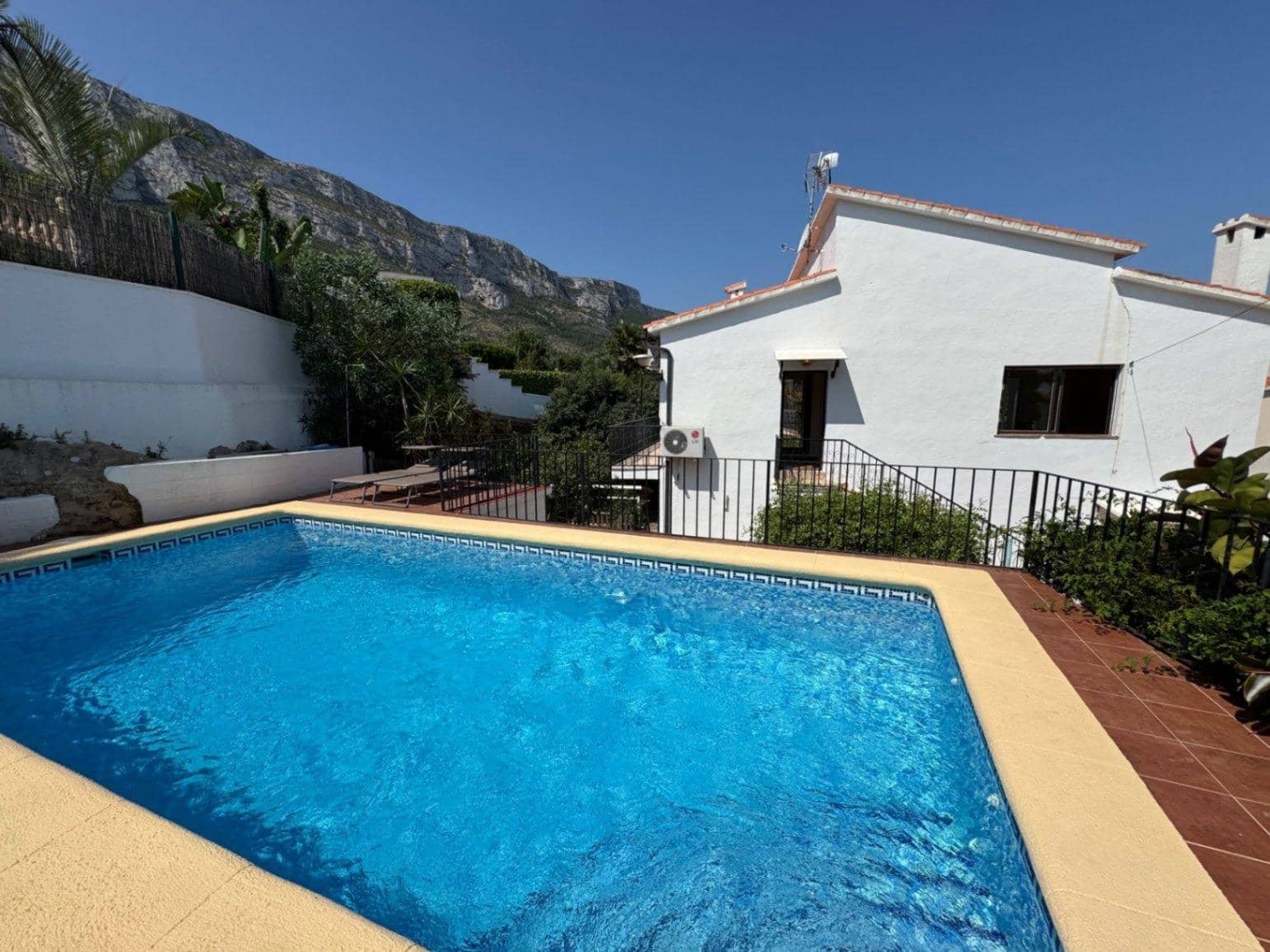 5 soveværelse Villa til salg i Denia med swimmingpool garage - € 580.000 (Ref: 9226890)