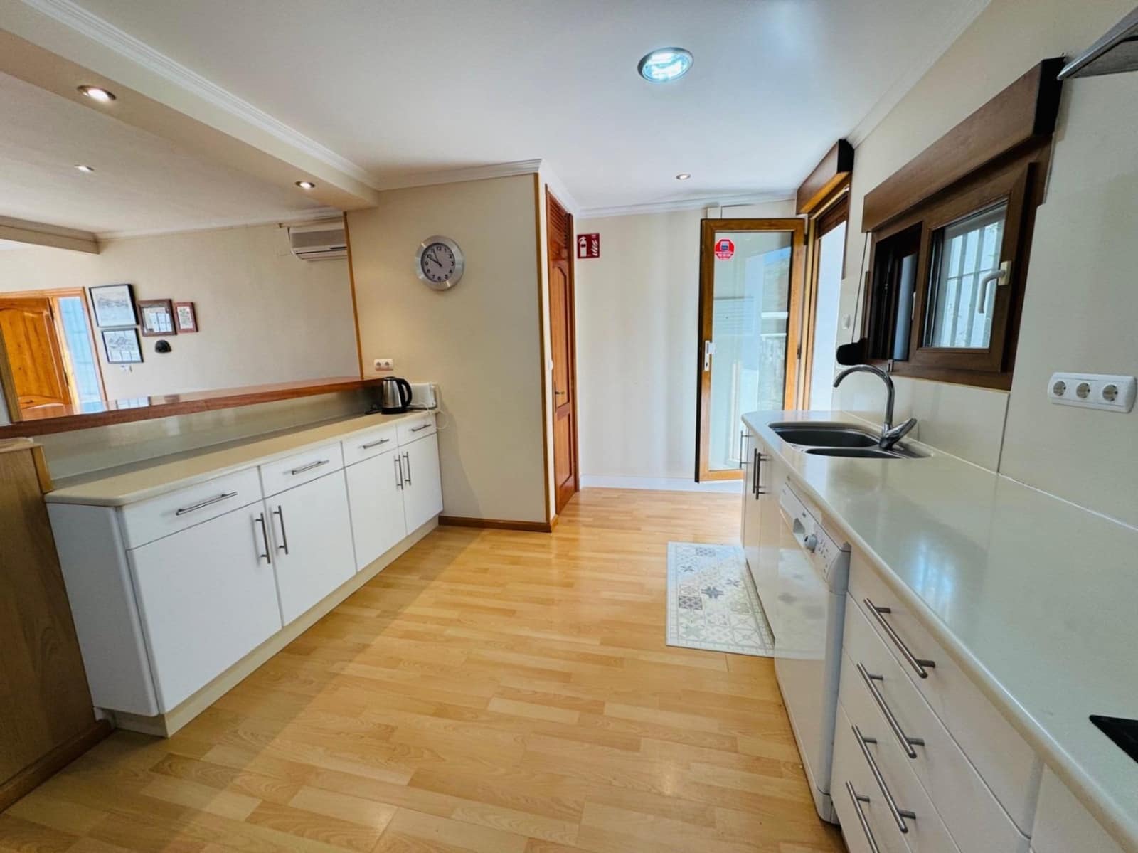 5 bedroom Villa for sale in Denia with pool garage - € 580,000 (Ref: 9226890)