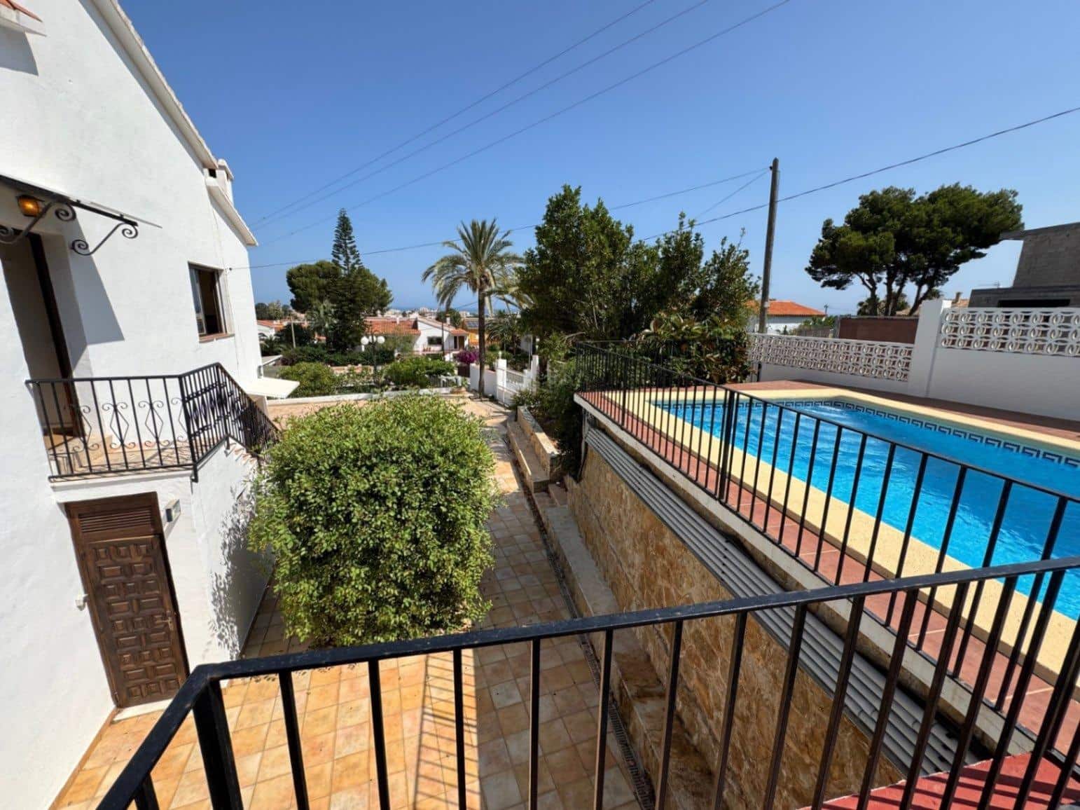 5 bedroom Villa for sale in Denia with pool garage - € 580,000 (Ref: 9226890)