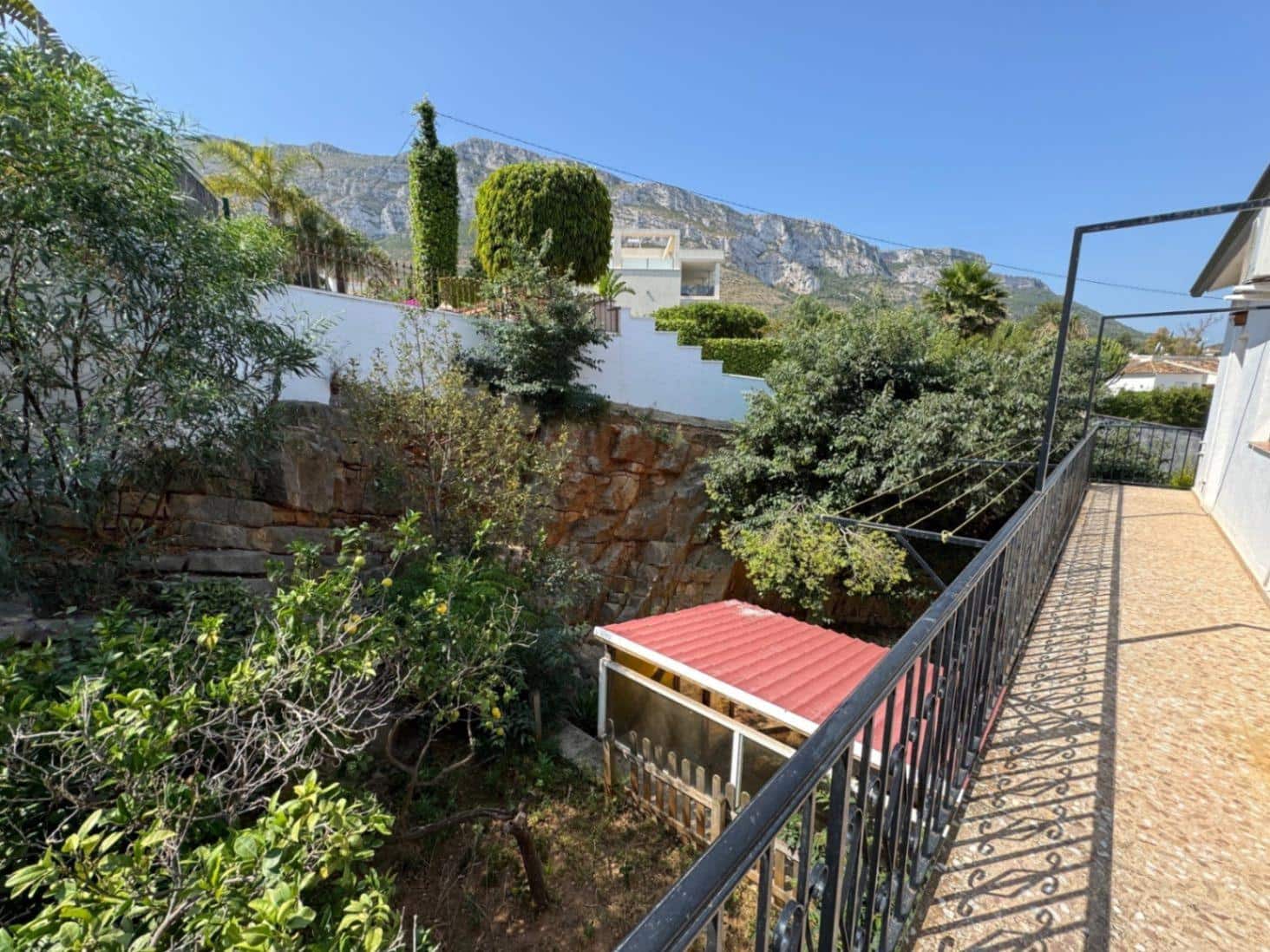 5 bedroom Villa for sale in Denia with pool garage - € 580,000 (Ref: 9226890)