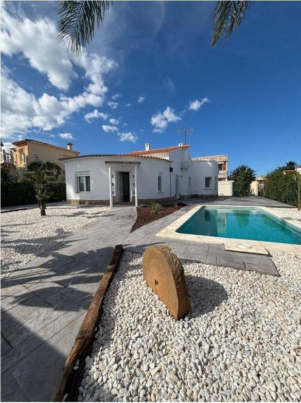 3 soverom Villa til leie i Denia med svømmebasseng garasje - € 1 600 (Ref: 9257498)