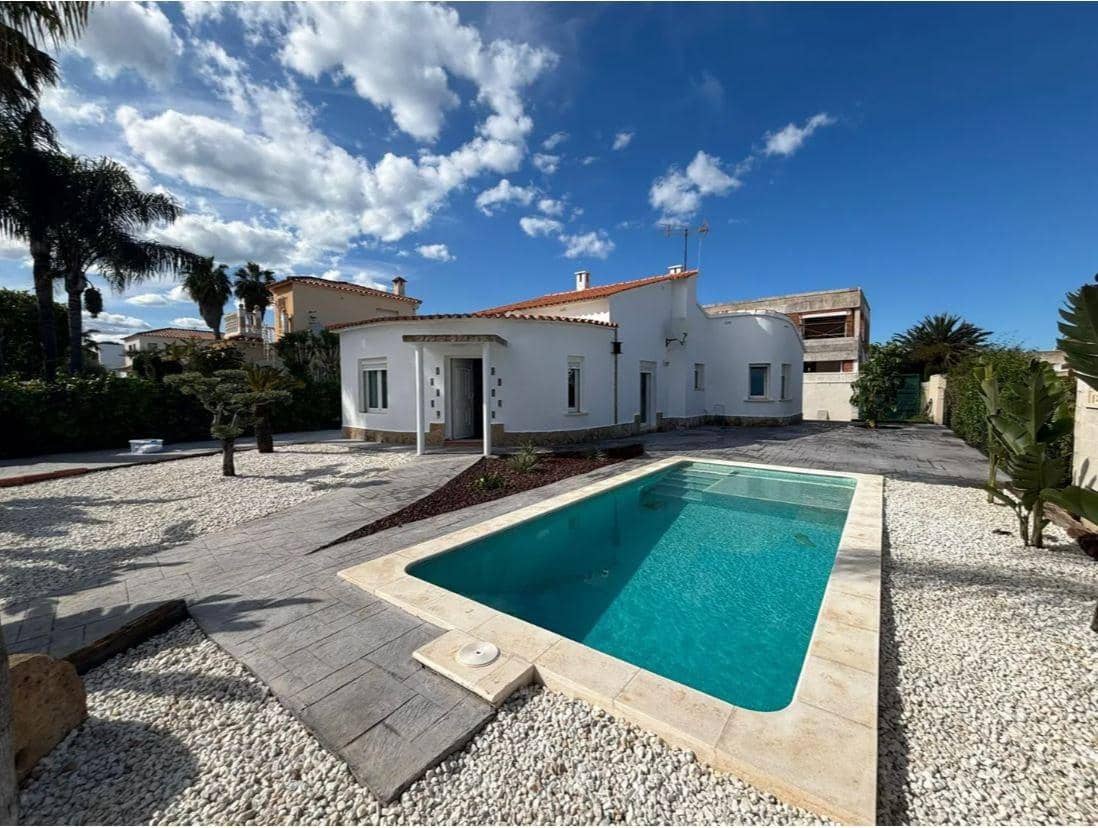 3 soverom Villa til leie i Denia med svømmebasseng garasje - € 1 600 (Ref: 9257498)