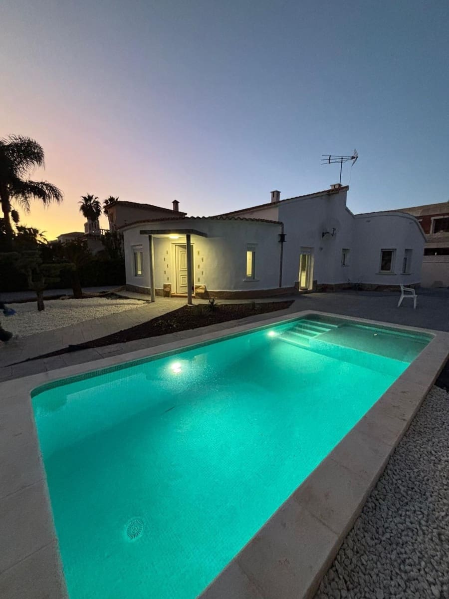 3 soverom Villa til leie i Denia med svømmebasseng garasje - € 1 600 (Ref: 9257498)