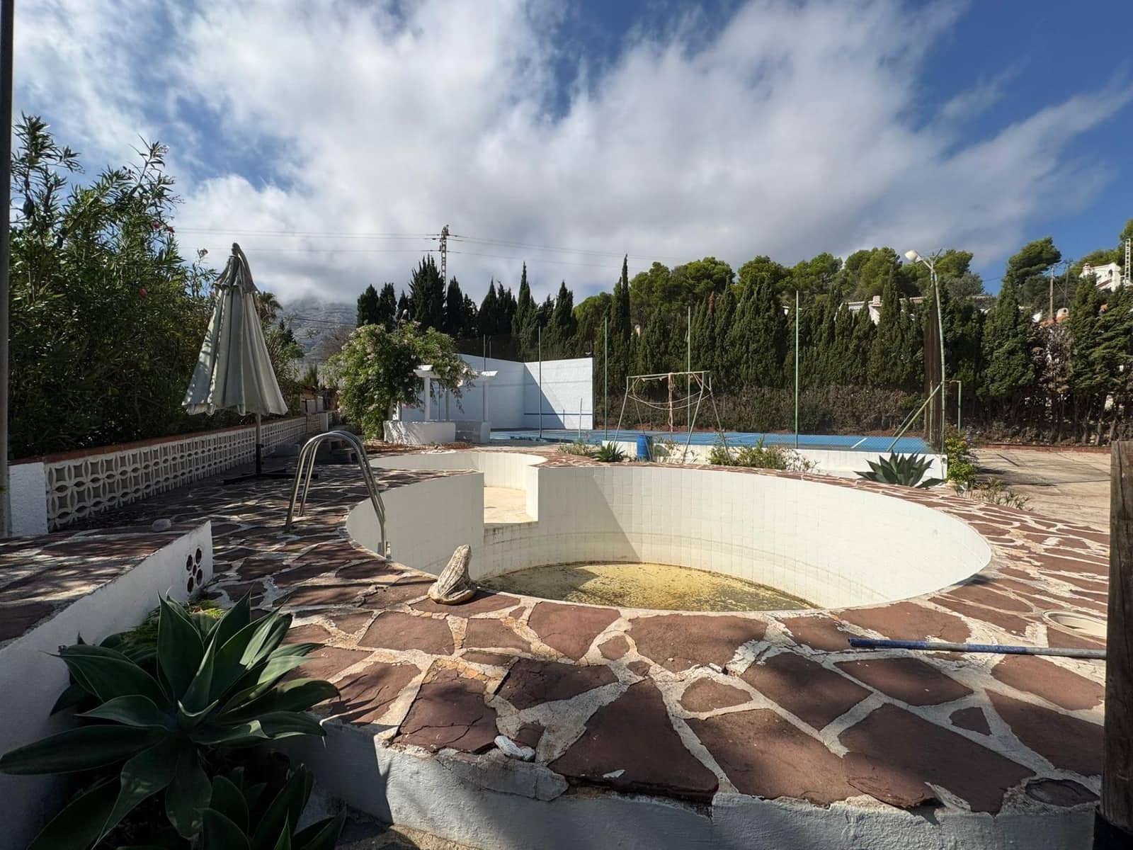 3 soveværelse Villa til salg i Denia med swimmingpool garage - € 790.000 (Ref: 9257499)