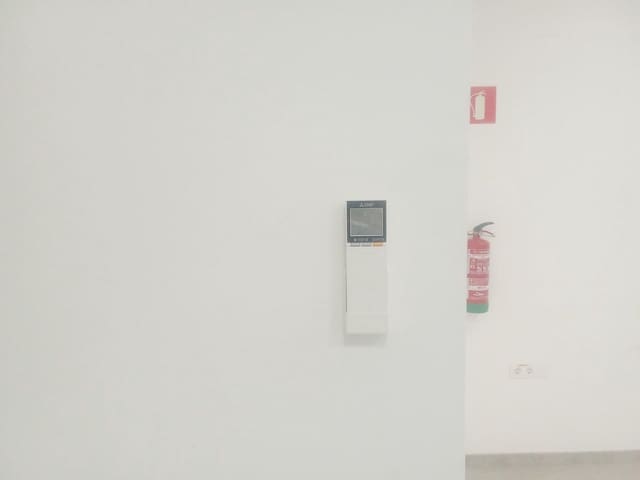 Commerciale da affittare in Centro Urbano, Dénia - 650 € (Rif: 9262765)