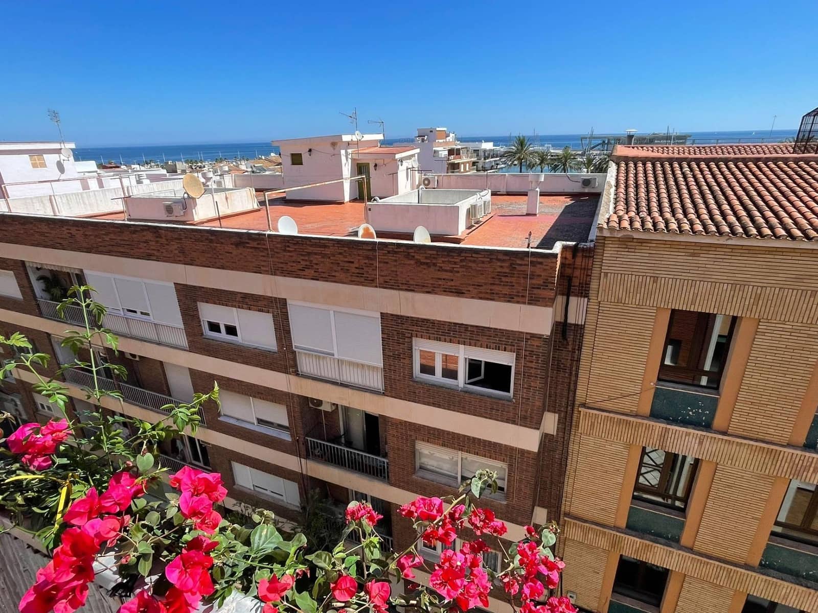 2 makuuhuone Kattohuoneisto myytävänä paikassa Denia - 395 000 € (Ref: 9272432)