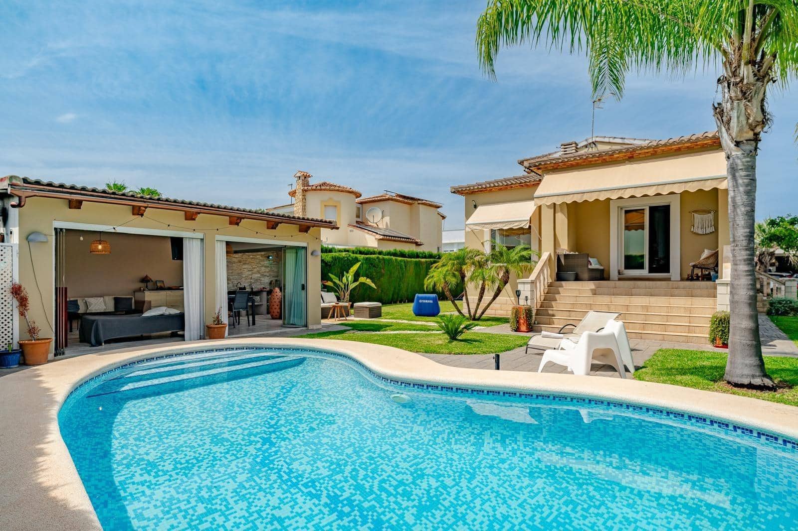 4 soverom Villa til leie i Denia med svømmebasseng garasje - € 2 300 (Ref: 9276484)