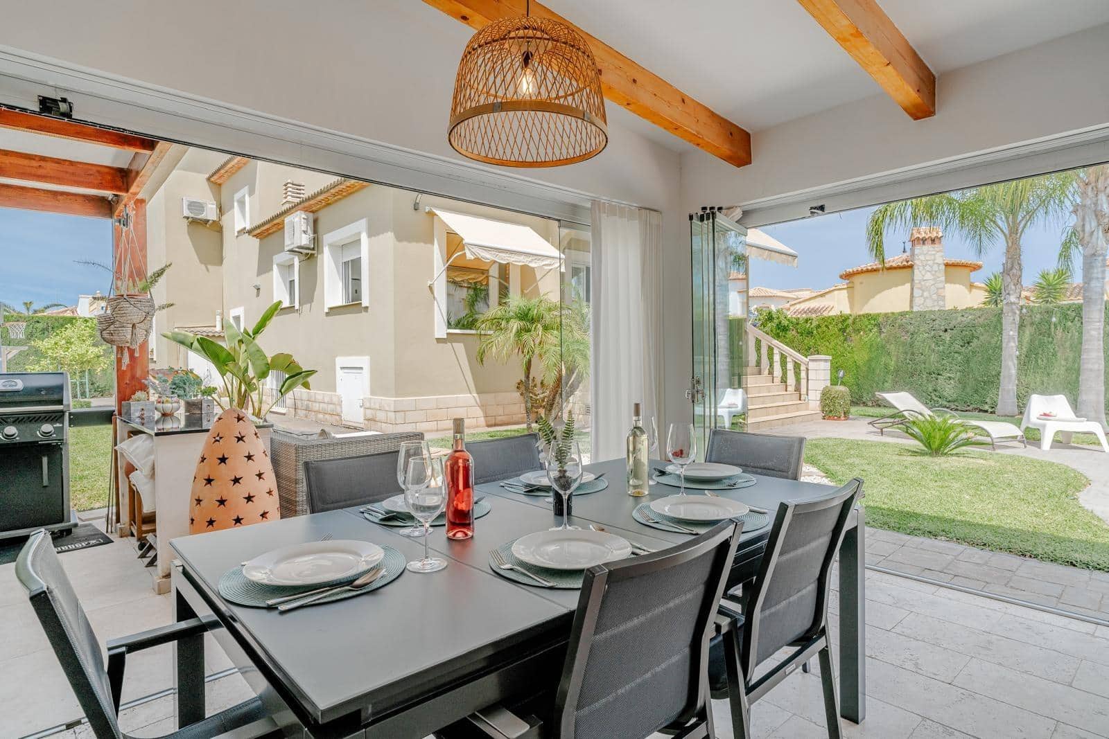 4 soverom Villa til leie i Denia med svømmebasseng garasje - € 2 300 (Ref: 9276484)