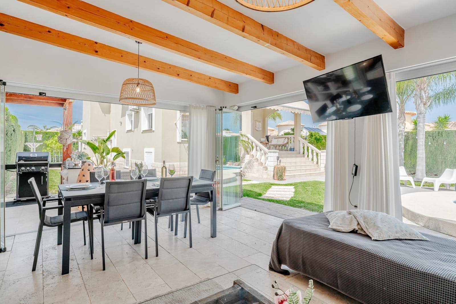4 soverom Villa til leie i Denia med svømmebasseng garasje - € 2 300 (Ref: 9276484)