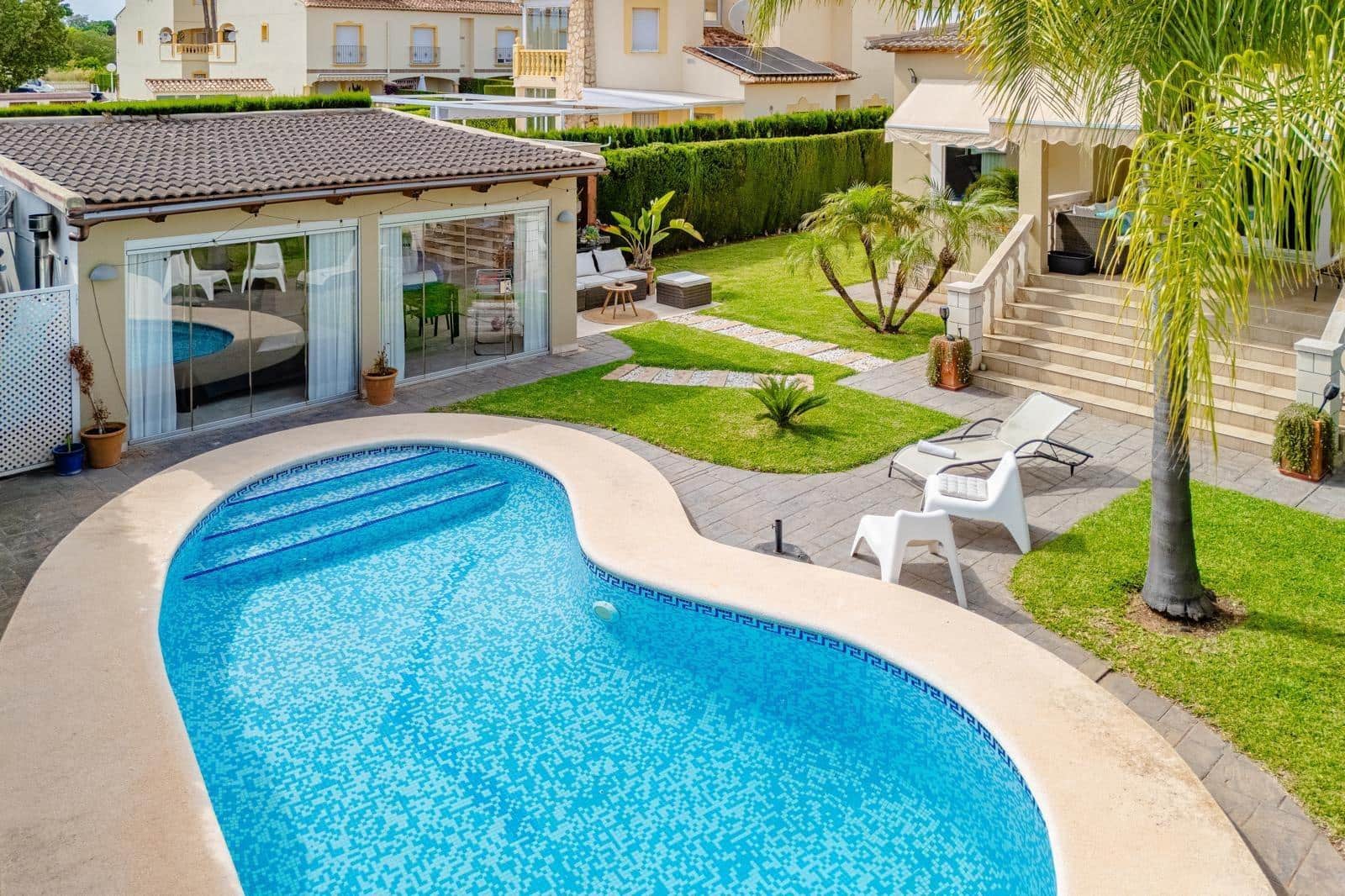 4 soverom Villa til leie i Denia med svømmebasseng garasje - € 2 300 (Ref: 9276484)