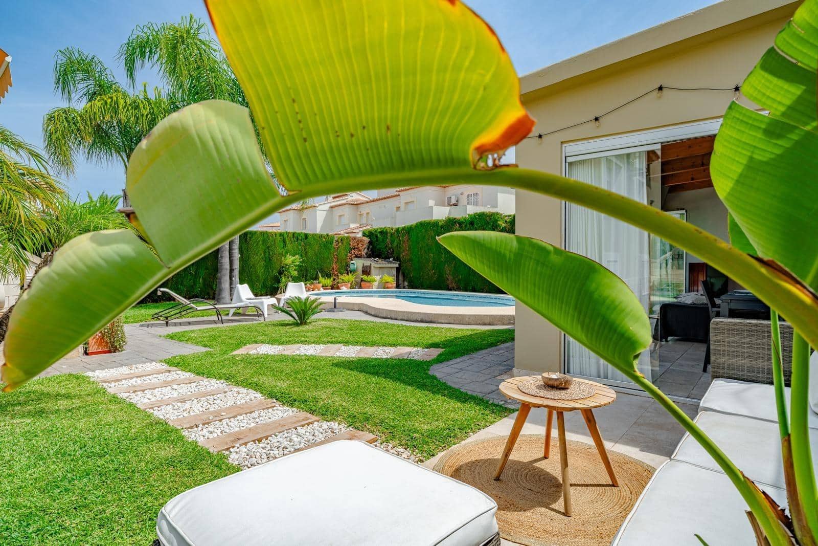 4 soverom Villa til leie i Denia med svømmebasseng garasje - € 2 300 (Ref: 9276484)