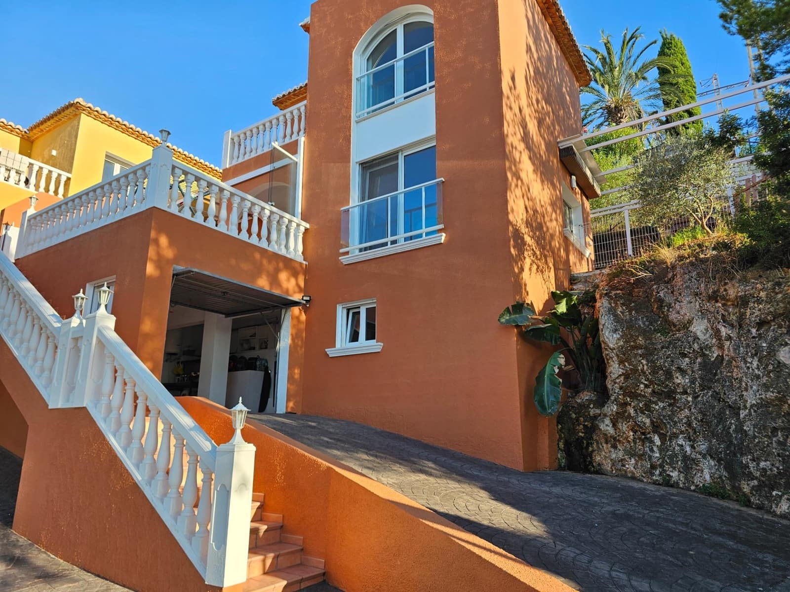 3 sypialnia Dom szeregowy na sprzedaż w Denia z basenem garażem - 500 000 € (Ref: 9282355)