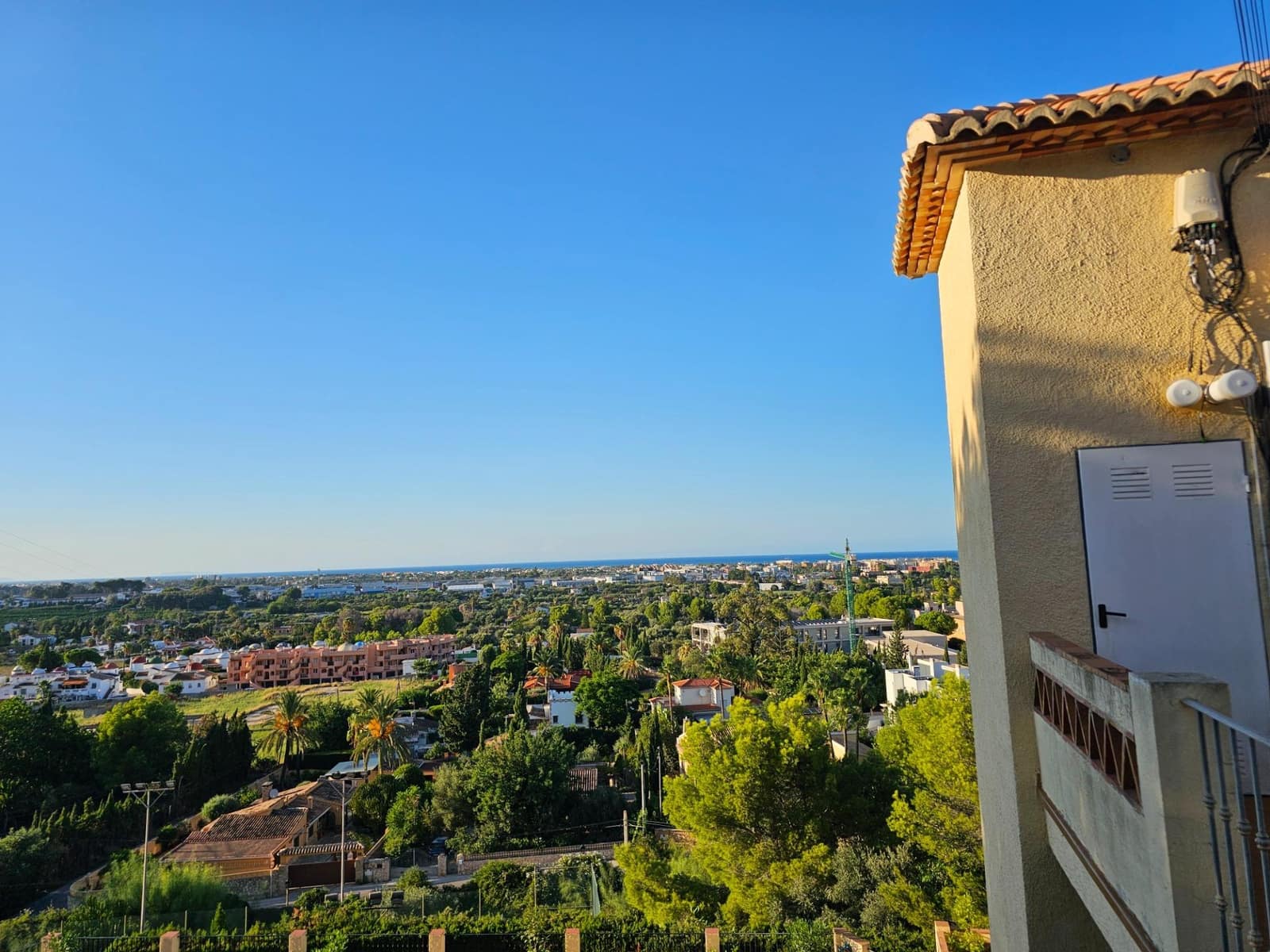 3 slaapkamer Rijtjeshuis te koop in Denia met zwembad garage - € 500.000 (Ref: 9282355)