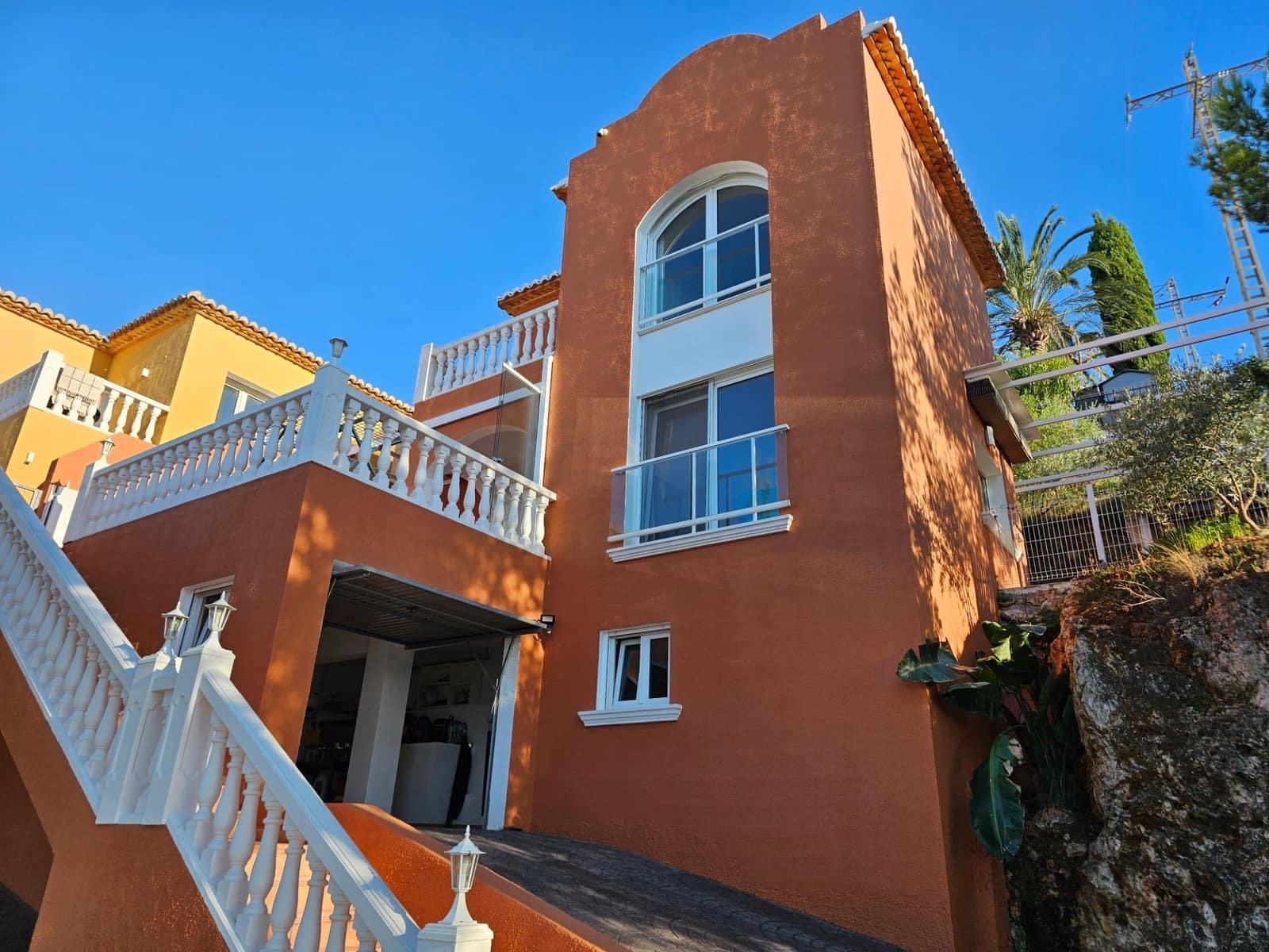 3 bedroom Terraced Villa for sale in Denia with pool garage - € 500,000 (Ref: 9282355)