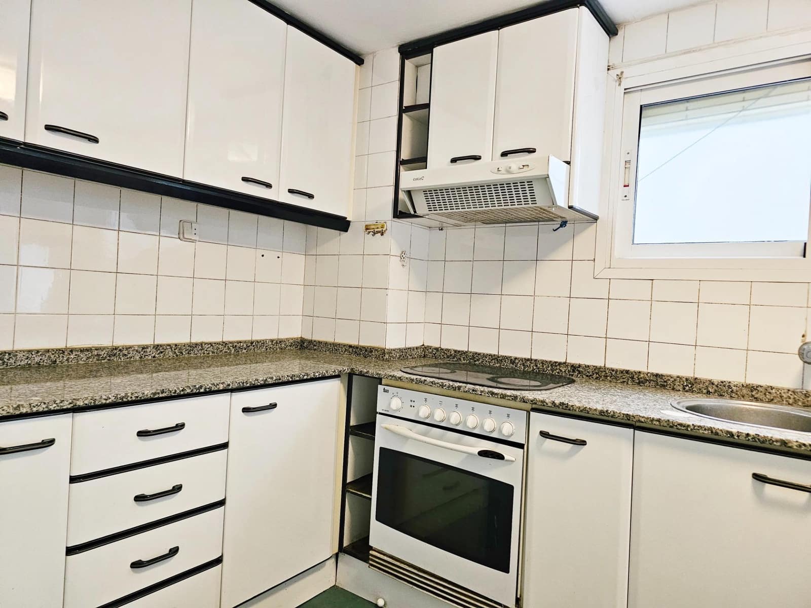 3 bedroom Flat for sale in Denia - € 163,000 (Ref: 9330811)