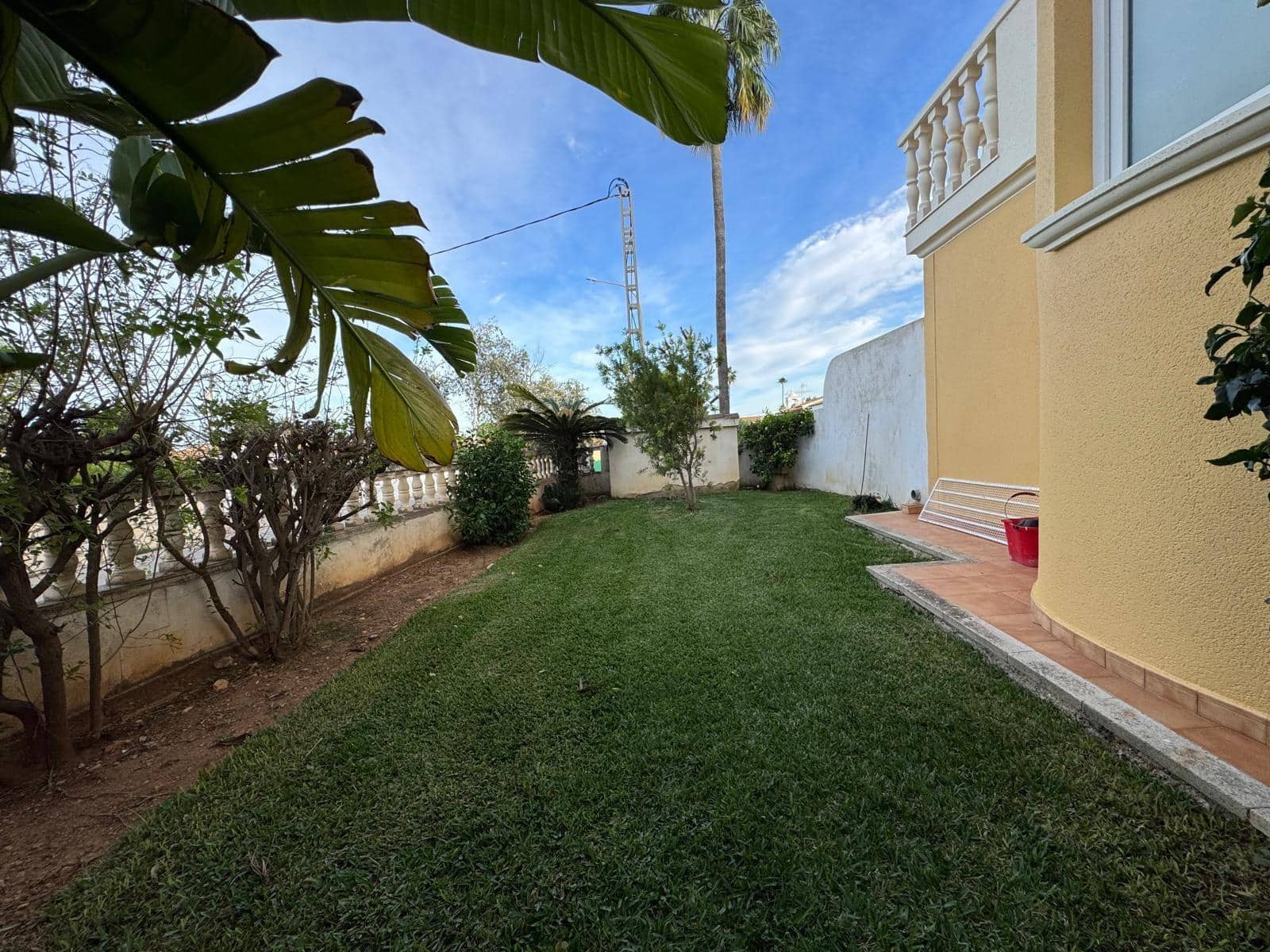 Adosado de 3 habitaciones en Dénia en venta con piscina - 420.000 € (Ref: 9341367)