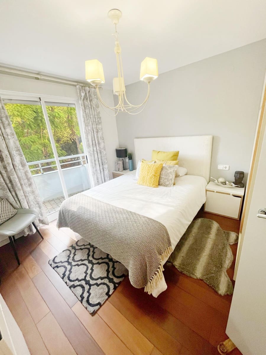 3 makuuhuone Asunto myytävänä paikassa Oliva - 185 000 € (Ref: 9344944)