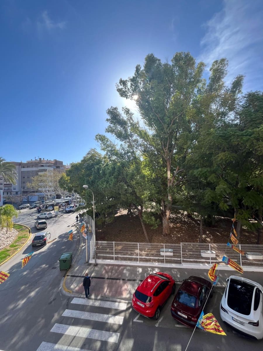 3 bedroom Flat for sale in Oliva - € 185,000 (Ref: 9344944)