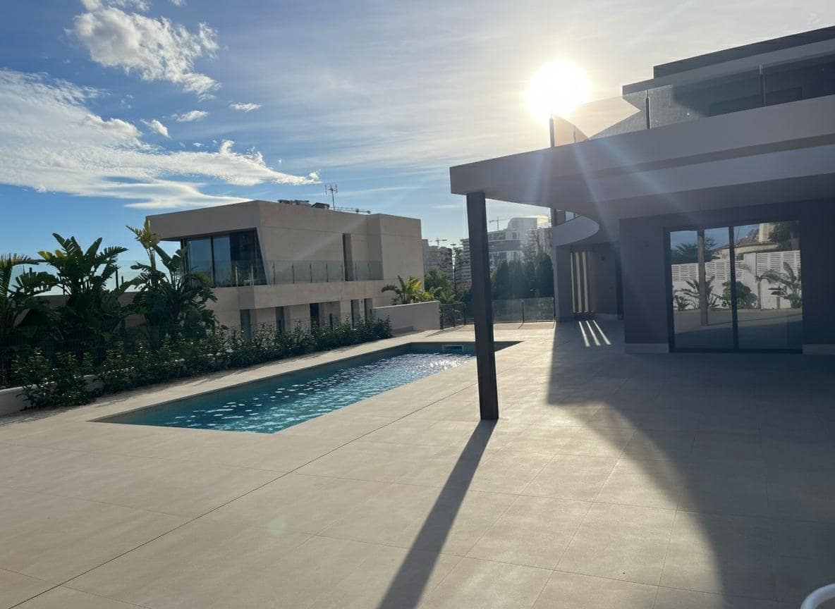 5 sypialnia Willa na sprzedaż w Calpe / Calp z basenem garażem - 1 550 000 € (Ref: 9349385)