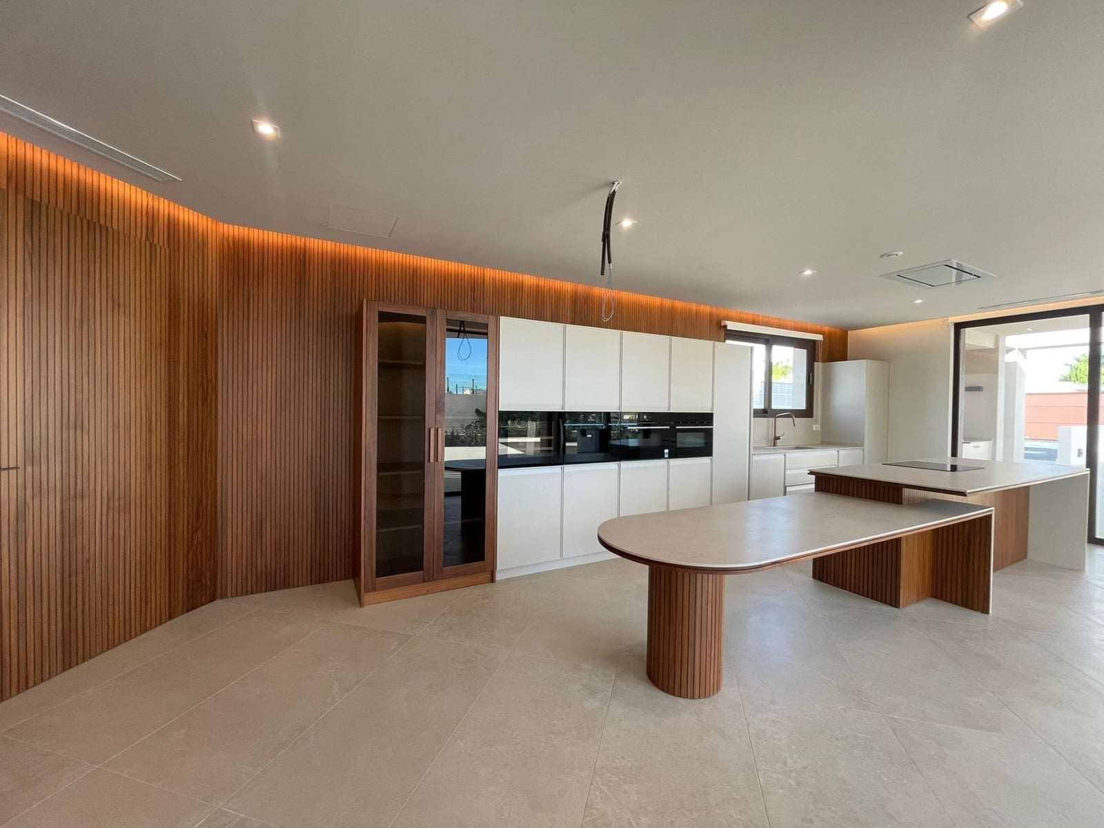 5 sypialnia Willa na sprzedaż w Calpe / Calp z basenem garażem - 1 550 000 € (Ref: 9349385)