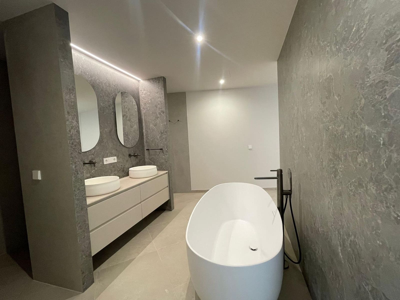 5 quarto Moradia para venda em Calpe / Calp com piscina garagem - 1 550 000 € (Ref: 9349385)