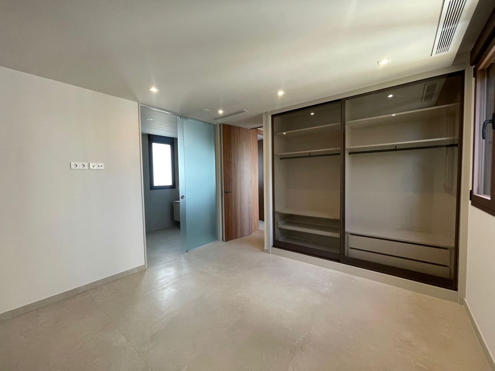 5 quarto Moradia para venda em Calpe / Calp com piscina garagem - 1 550 000 € (Ref: 9349385)