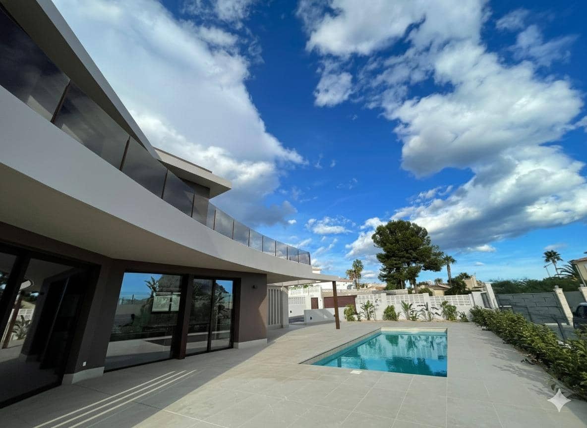 5 Zimmer Villa zu verkaufen in Calpe / Calp mit Pool Garage - 1.550.000 € (Ref: 9349385)