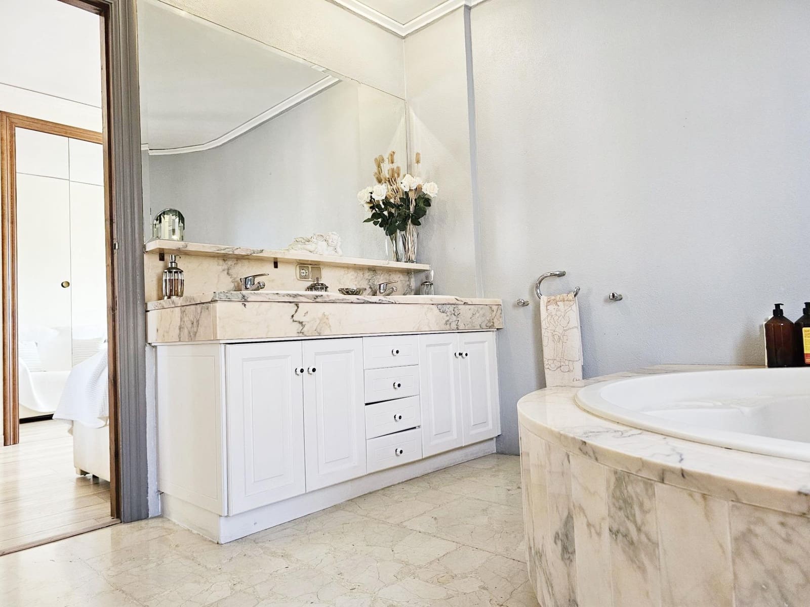 2 slaapkamer Penthouse te koop in Denia met zwembad - € 477.000 (Ref: 9355999)