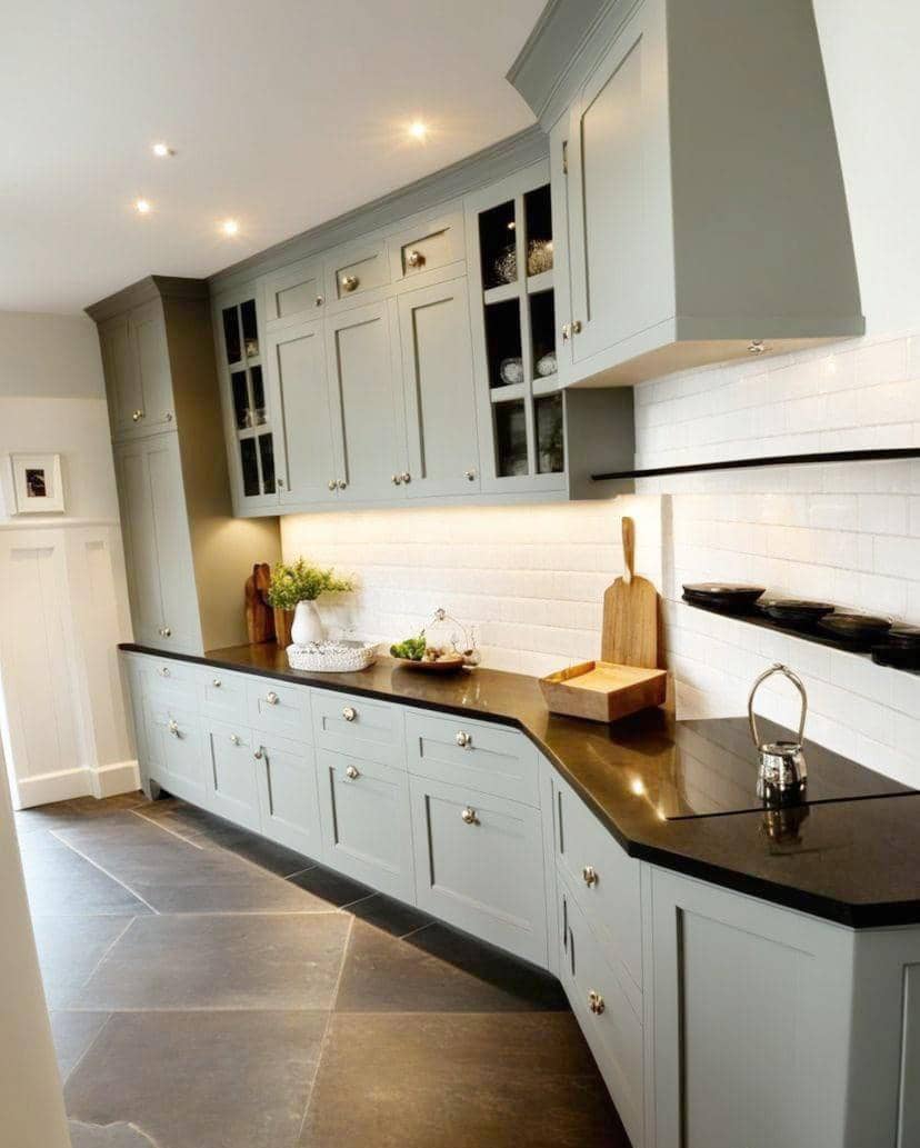 8 bedroom Villa for sale in Benidorm with pool garage - € 2,350,000 (Ref: 9391091)