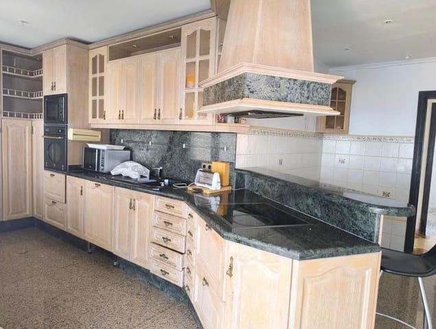 8 soveværelse Villa til salg i Benidorm med swimmingpool garage - € 1.970.000 (Ref: 9391091)