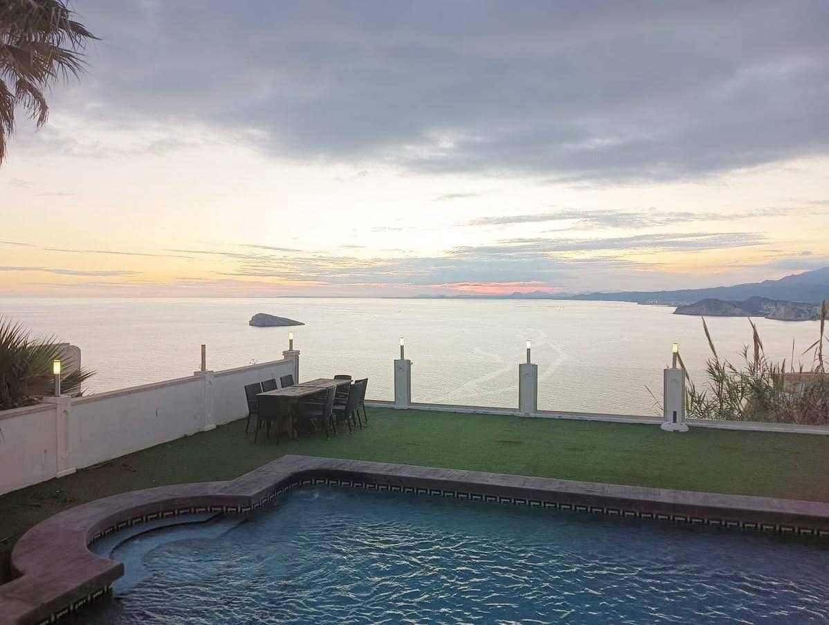 8 bedroom Villa for sale in Benidorm with pool garage - € 1,970,000 (Ref: 9391091)