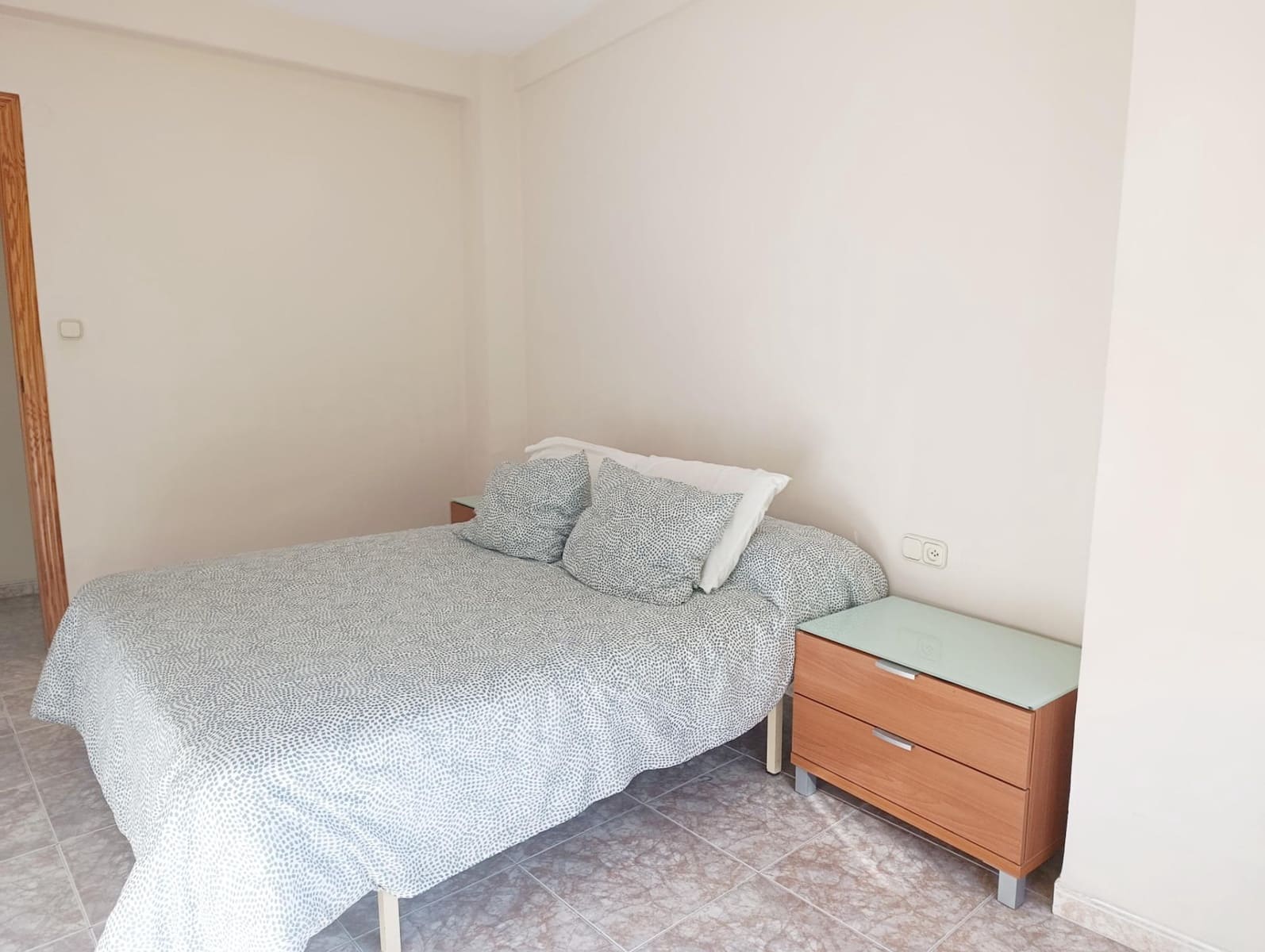 Appartement de 2 chambres à louer à Ondara - 800 € (Ref: 9393313)