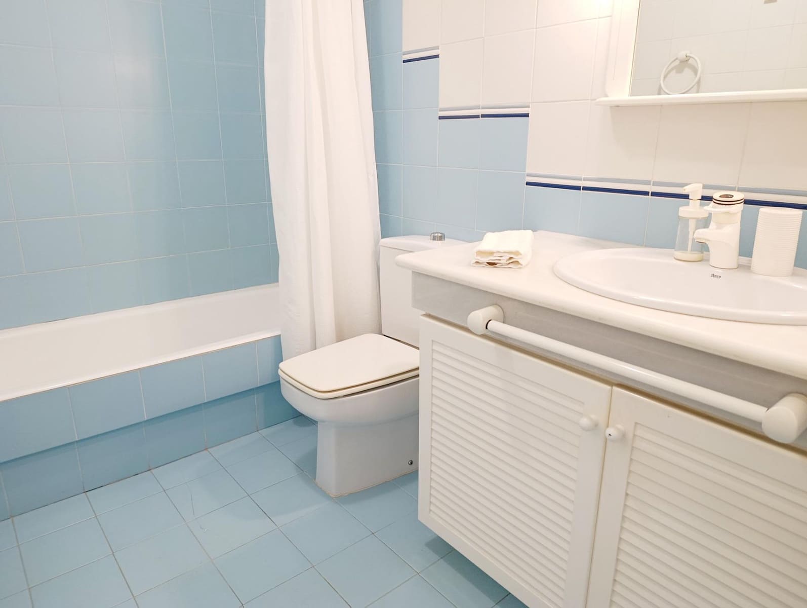 3 soveværelse Lejlighed til leje i Denia med swimmingpool - € 950 (Ref: 9396185)