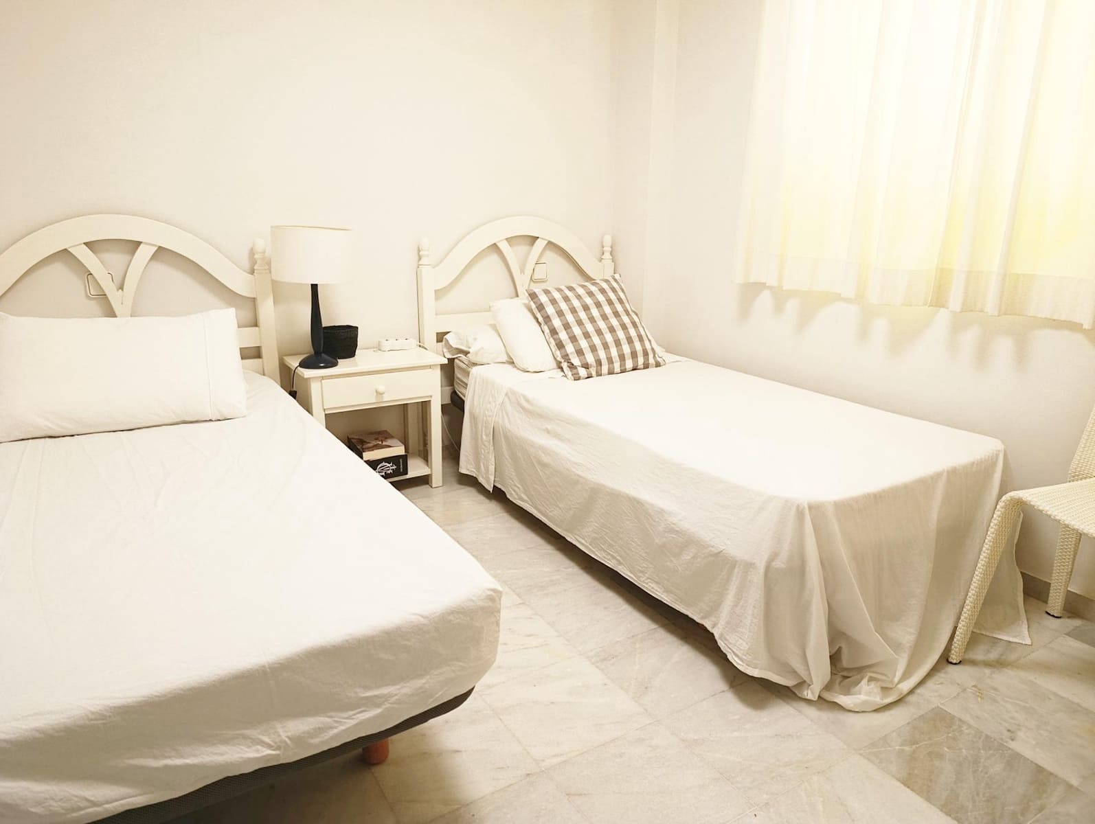 3 soveværelse Lejlighed til leje i Denia med swimmingpool - € 950 (Ref: 9396185)