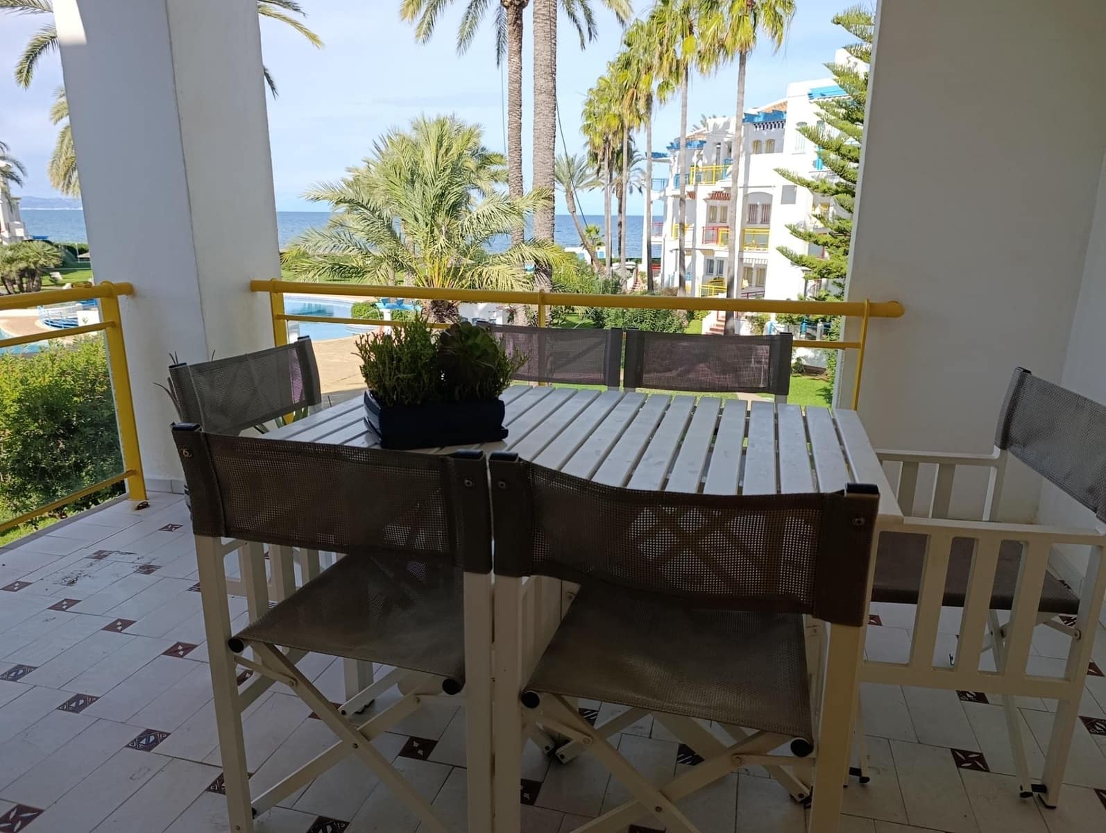 3 soveværelse Lejlighed til leje i Denia med swimmingpool - € 950 (Ref: 9396185)