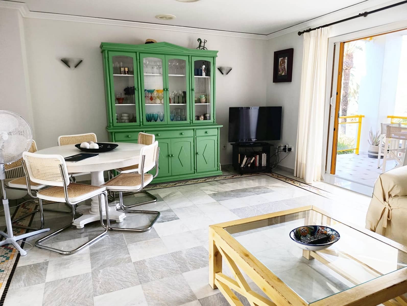 Appartement de 3 chambres à louer à Denia avec piscine garage - 1 000 € (Ref: 9396185)