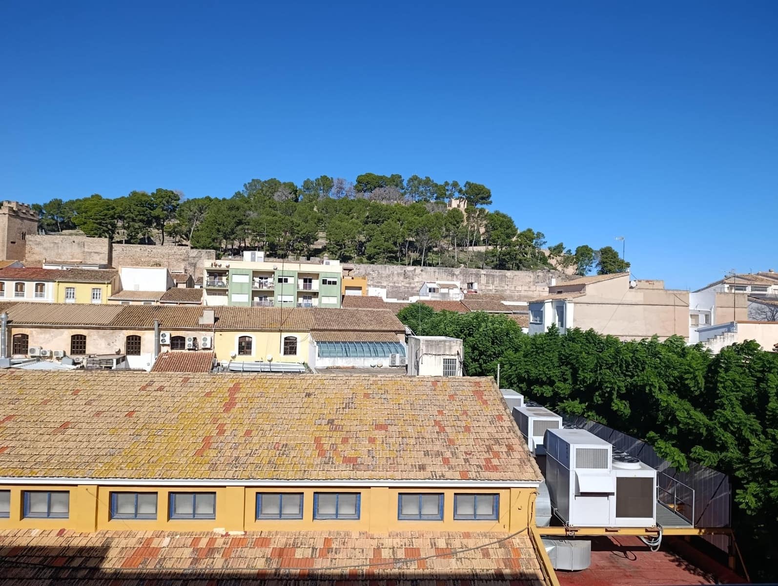 3 Zimmer Penthouse zu vermieten in Denia - 1.150 € (Ref: 9398639)