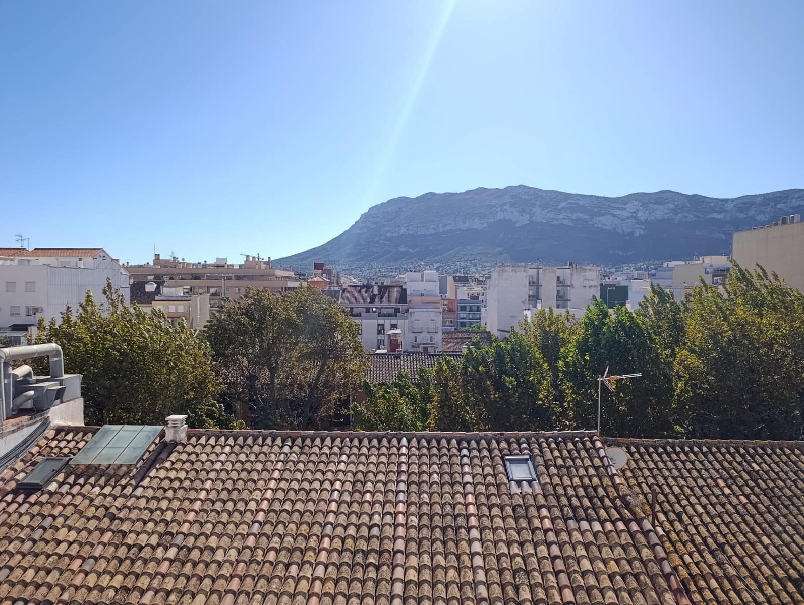 3 Zimmer Penthouse zu vermieten in Denia - 1.150 € (Ref: 9398639)