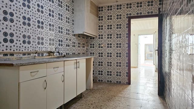 5 bedroom Townhouse for sale in El Puerto, Dénia - € 280,000 (Ref: 9406572)