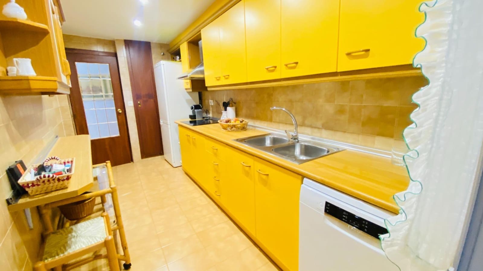 2 makuuhuone Huoneisto myytävänä paikassa Denia mukana uima-altaan - 270 000 € (Ref: 9411172)