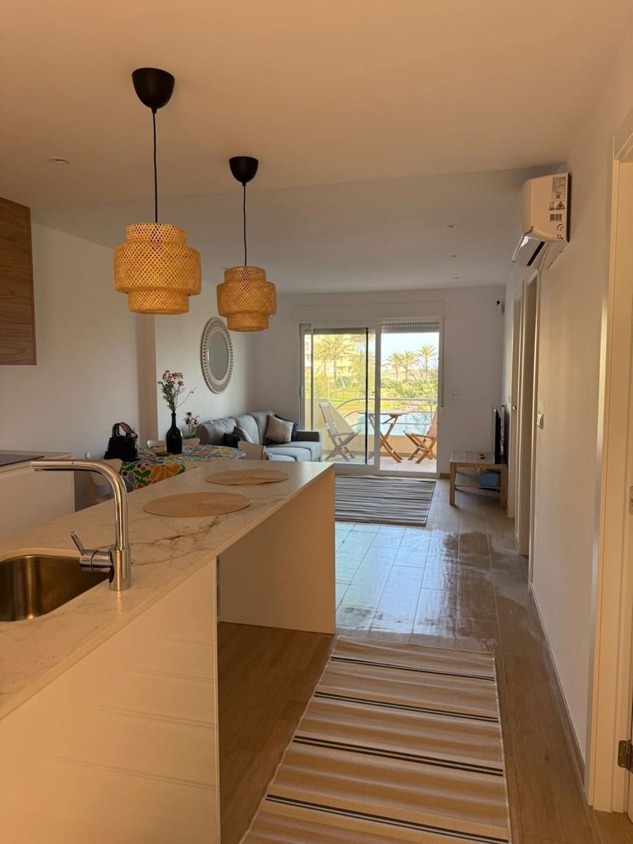 Apartamento de 2 habitaciones en Dénia en venta con piscina - 367.000 € (Ref: 9411173)