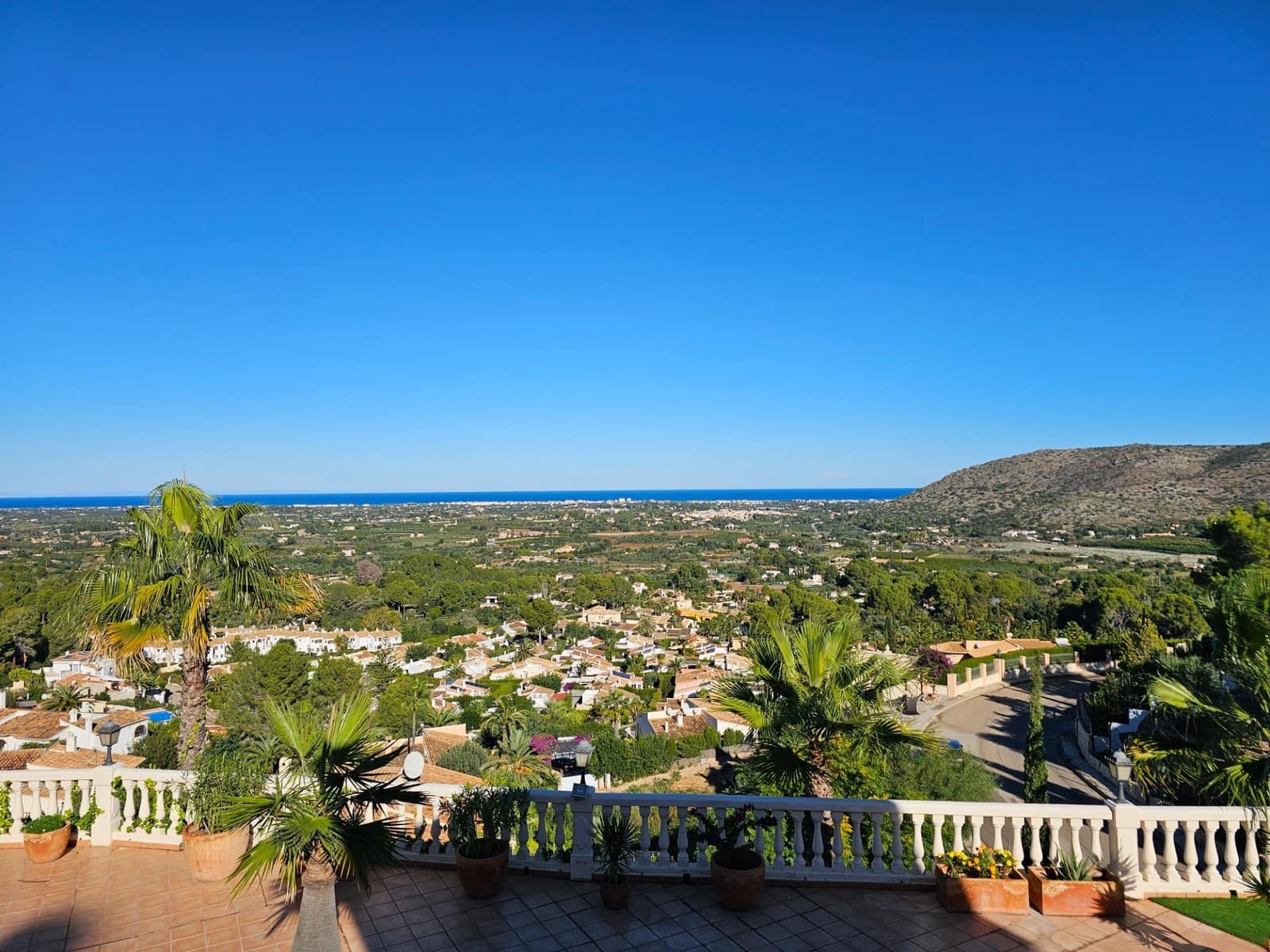 5 bedroom Villa for sale in La Sella with pool garage - € 1,499,000 (Ref: 9417976)