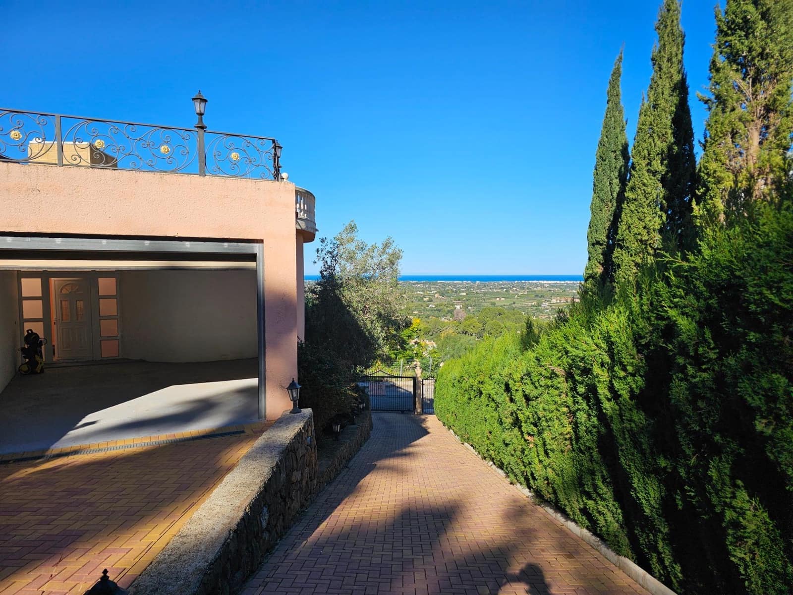 5 bedroom Villa for sale in La Sella with pool garage - € 1,499,000 (Ref: 9417976)